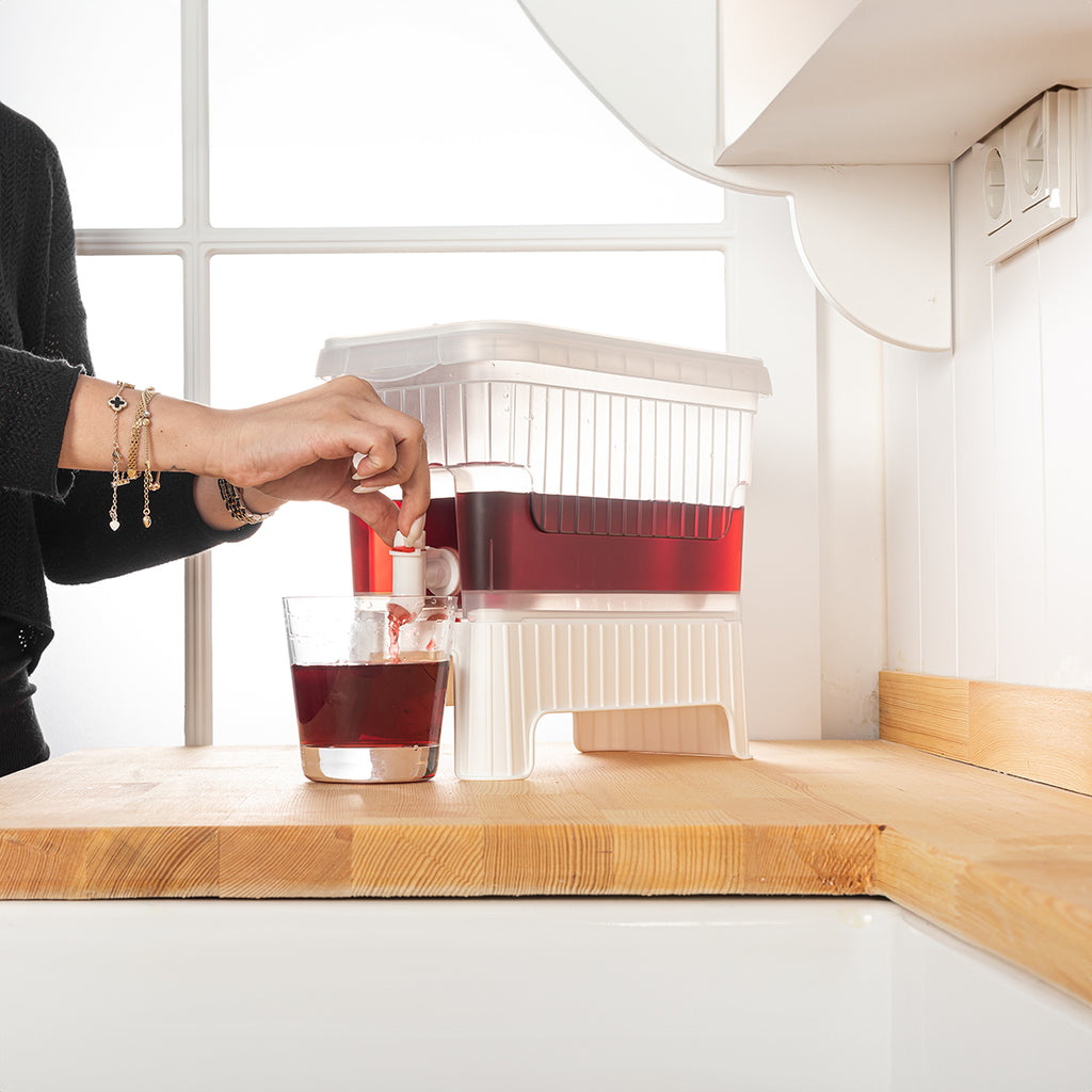 Stile Cucina 4,5 Litre Musluklu Ve Ayaklı Buzdolabı Su Limonata Sebili Beyaz